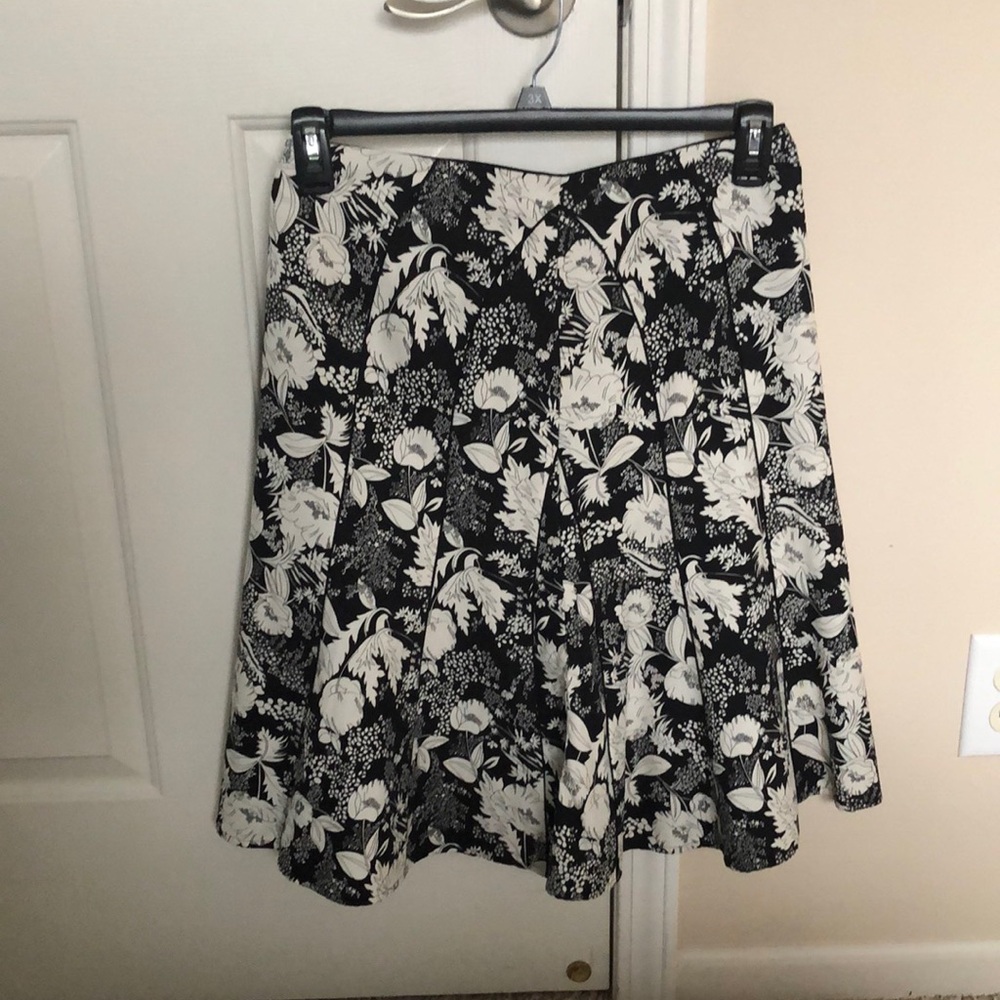 Dress Barn Flared Black and Cream Skirt with Black Piping, Fully Lined